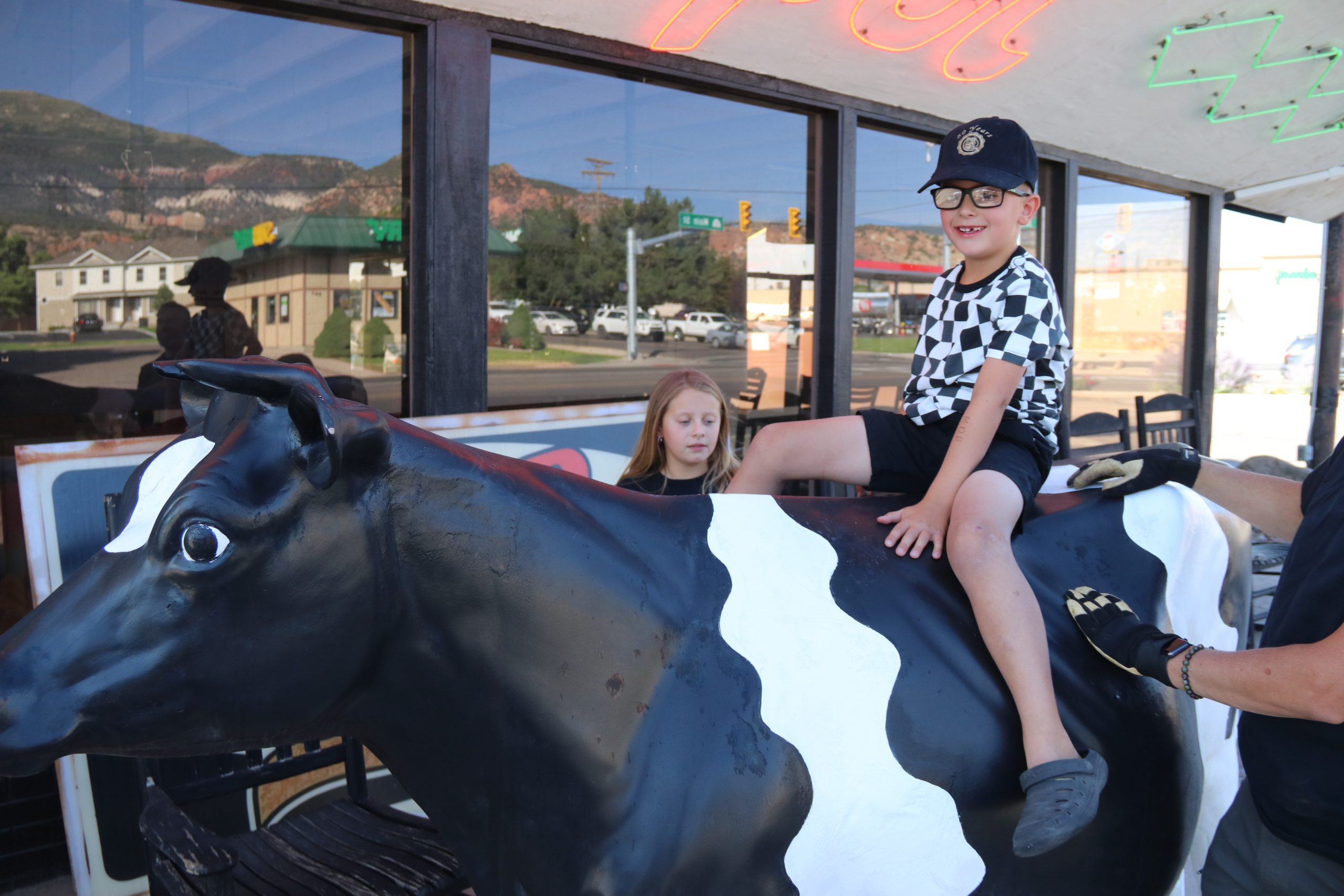 Cedar City’s iconic ‘Top Spot’ cow comes down after more than 60 years atop restaurant’s roof